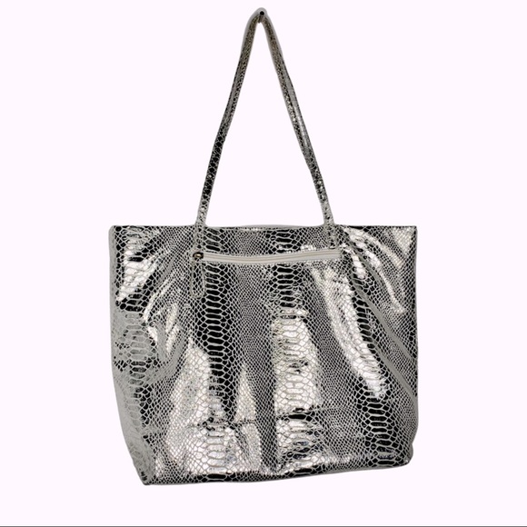 Super soft silver snakeskin tote - Picture 3 of 4